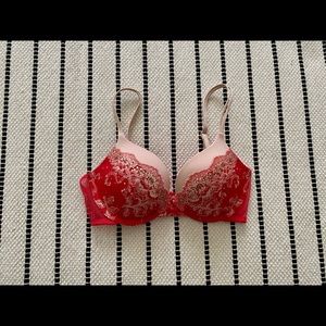 Victoria’s Secret Very Sexy Plunge Bra